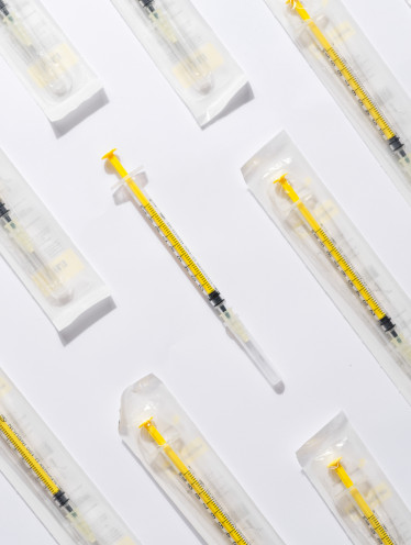 Шприц 1 мл инсулиновый U-100 со съемной иглой 27G, Alexpharm (200 шт/уп)