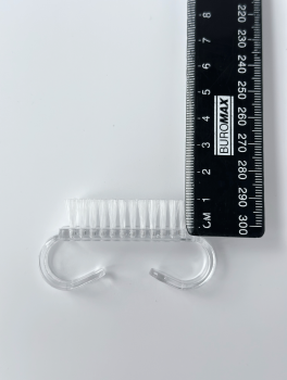 Щетка для удаления пыли с ногтей (цвет в ассортименте)