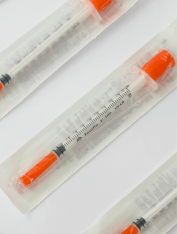 Шприц 1 мл инсулиновый U-100 с интегр. иглой 30G, Igar (100 шт/уп)