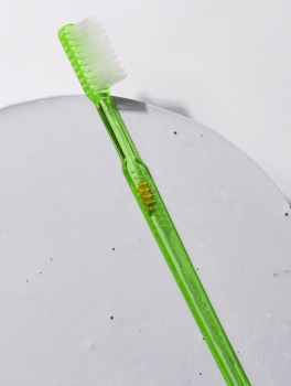 Зубная щётка одноразовая с нанесением пасты, лайм