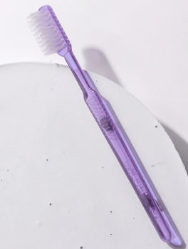 Зубна щітка одноразова з нанесенням пасти, фіолетова