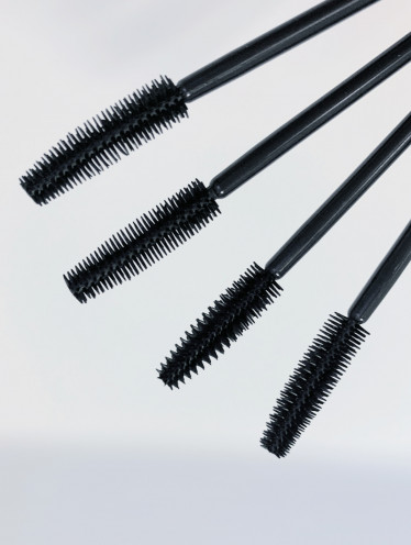 Щеточка силиконовая для ресниц и бровей, черная (50 шт/уп)