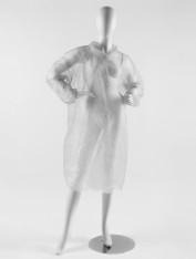 Халат одноразовый с резинкой (на кнопках), белый