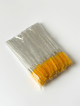 Щеточка нейлоновая для ресниц и бровей, желтая (50шт/уп)