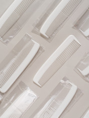 Расчёска одноразовая БЕЛАЯ (100 шт/уп)