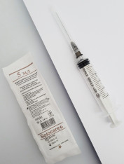Шприц 5 мл Luer с иглой 22G, Solocare (100 шт/уп)