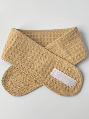 Косметическая повязка на голову с липучкой вафельная, бежевая